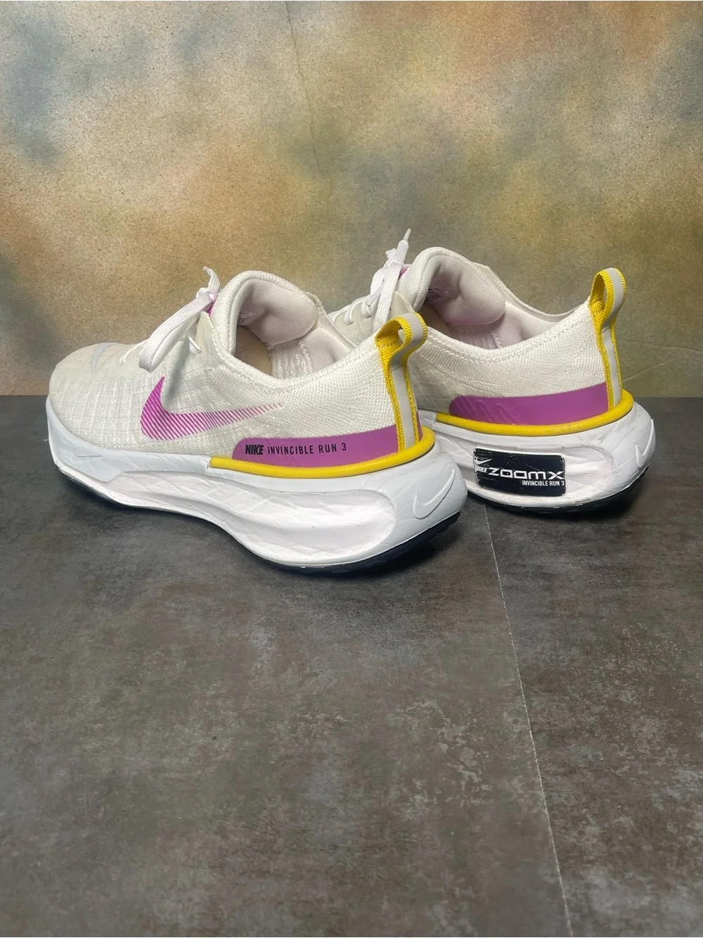 Nike ZoomX Invincible Run 3 Women’s White/Purple Sneakers Size 8.5